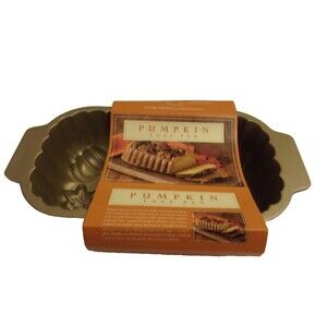Williams Sonoma Nordic Ware Botanical Pumpkin Loaf Pan   1 lb Size New